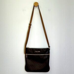 Michael Kors - Leather Jet Set Brown And Gold Signature MK  Crossbody Bag